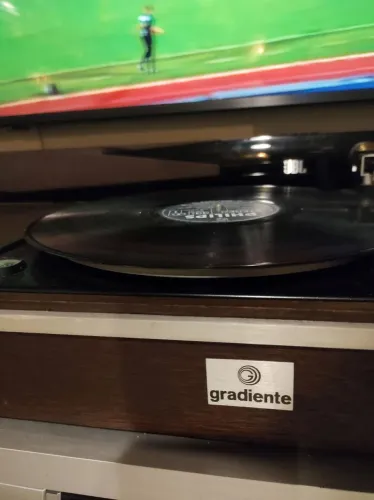 Toca disco gradiente garrard