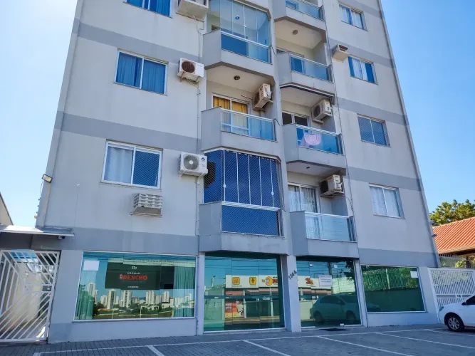 Imóvel para venda possui 46 metros quadrados com 1 quarto em Praia Comprida - São José - S