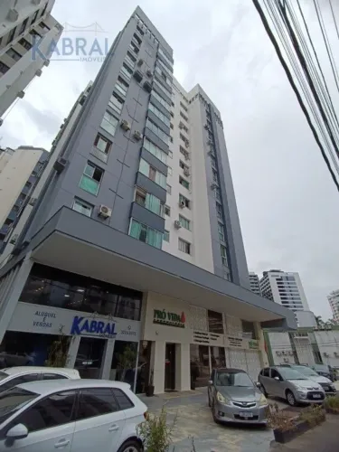 Apartamento de 3 dormitórios no Centro de Florianópolis