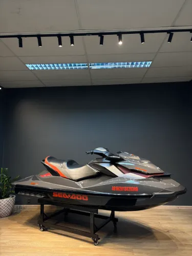 SEA-DOO GTI SE 155 Limited - apenas 108 horas com carreta 