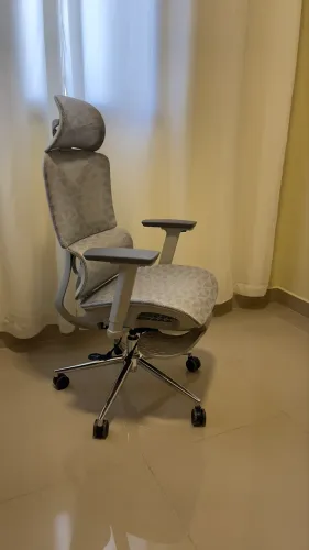 Cadeira Executiva Ergonômica LuvinCo BT03