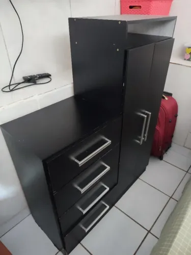 Cômoda/guarda-roupa