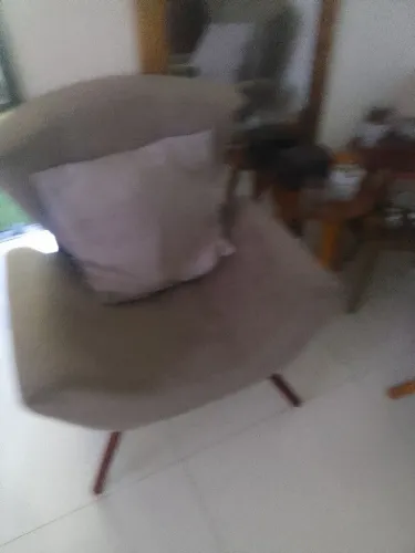 Poltronas com almofadas