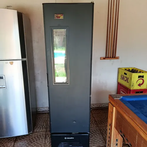 Vendo cervejeiro metalfrio 324 litros 