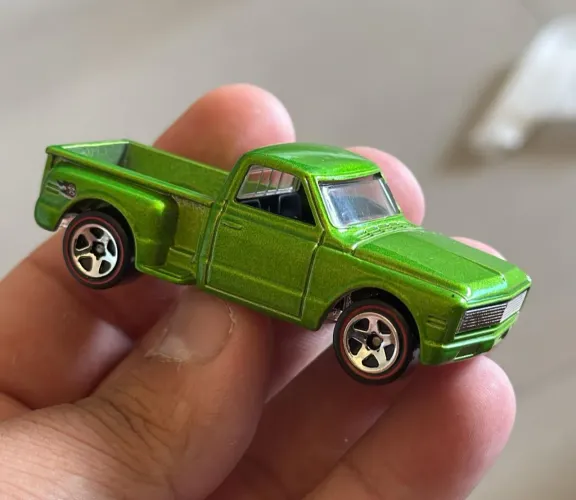 Hotwheels Custom 69 Chevy Pickup Redline Verde Novo Loose 1:64