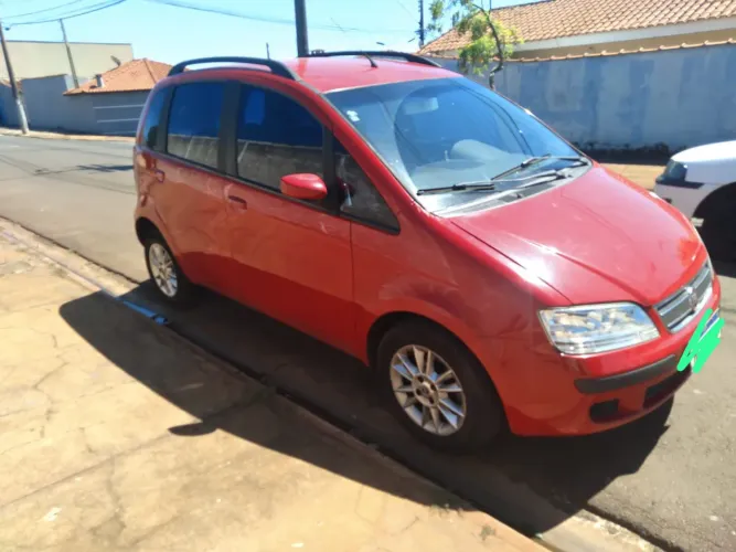 Fiat Idea ELX 1.8 MPI Flex 8V 5P 2010