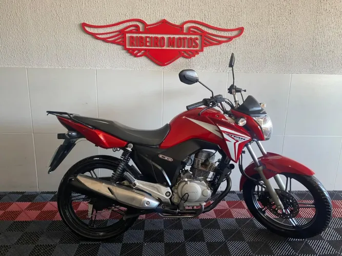 Titan 150 2015 Entrada R$ 6.750 + promissórias