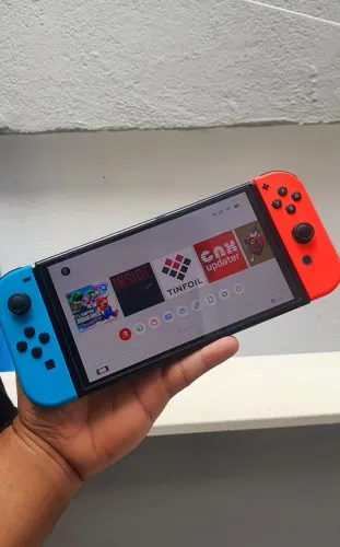 Vendo Nintendo Switch Oled Desbloqueado!