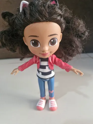 Boneca Gabby - A casa mágica da Gabby - Sunny 20cm