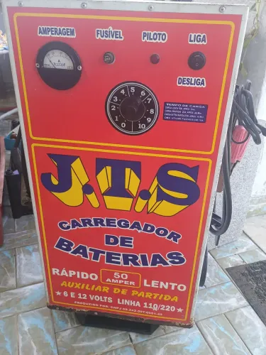 Carregador de Baterias JTS