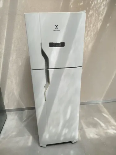 Vendo geladeira Eletrolux 