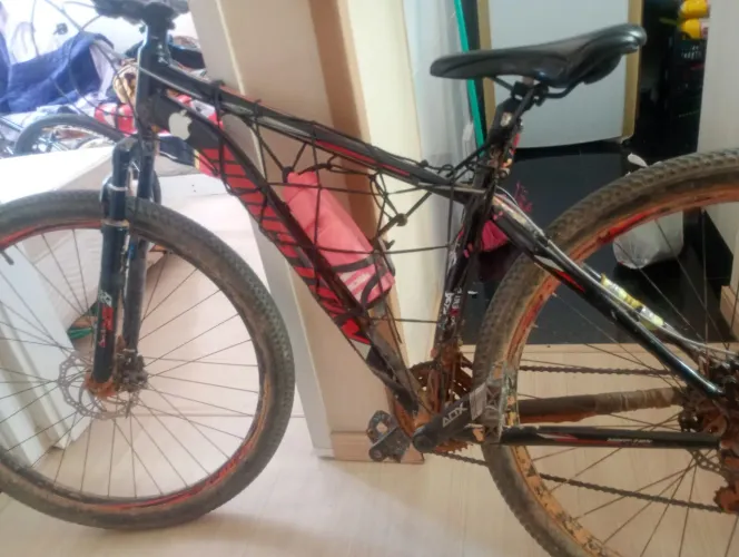 Bicicleta aro 29 seminova top pronto pro trabalho ou dia a dia