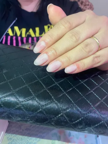 Alongamento de unhas