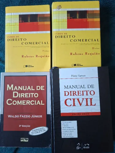 Grande Lote de Livros Jurídicos
