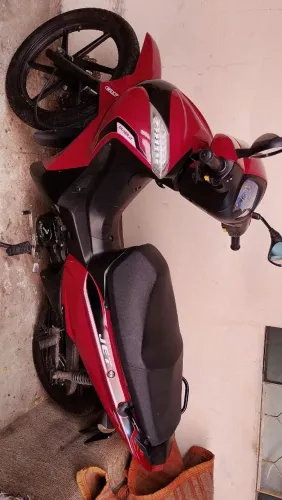 Ótima moto ,único dono,chave reserva