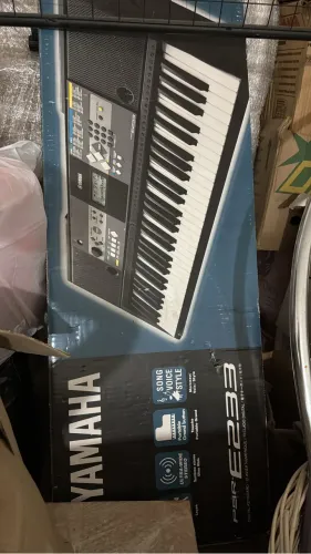 Teclado Yamaha PSR E233