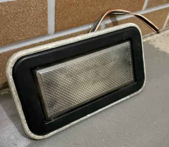 Luz Lanterna Teto Cortesia Original Bianco Savino Fiat Elba Premio Uno 1994 A 2000