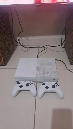 XBOX + 450 JOGOS + 2 CONTROLES 