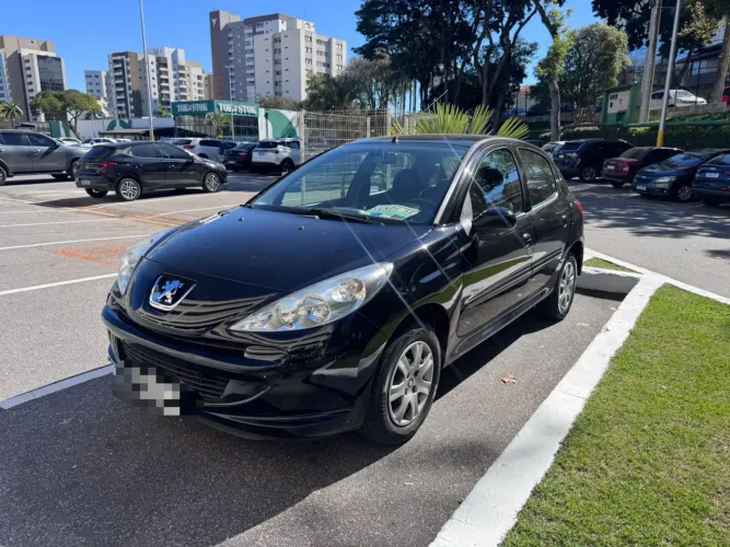 Peugeot 207 Active 1.4 Flex 8V 5P 2014