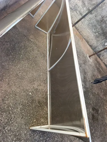 Toldo em acrílico 