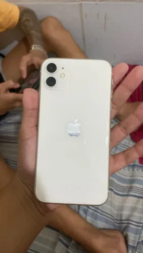 iPhone 11 todo original só não pegar chip