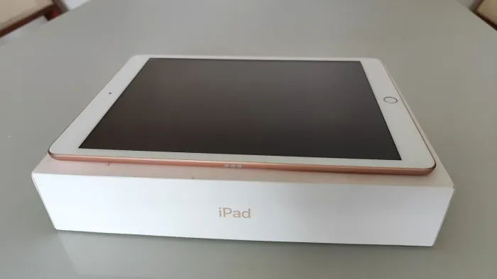 Ipad 8 - 32GB