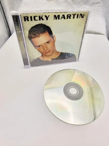 CD Ricky Martin Livin La Vida Loca