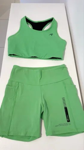 Conjunto Top e Bermuda Authen Verde
