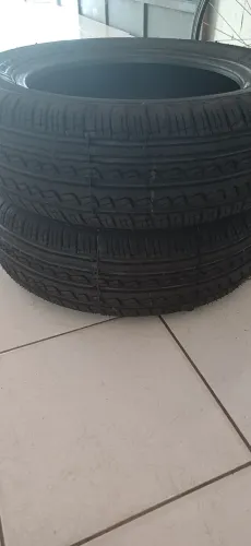 Vendo peneus