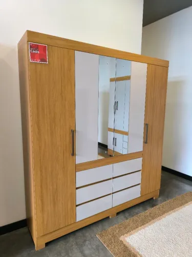 Guarda Roupa 6 Portas 