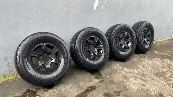 Rodas e Pneus