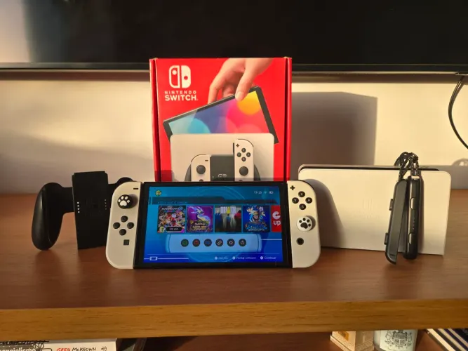 Nintendo Switch Oled DESBLOQUEADO - Único Dono