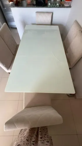 Mesa de jantar tampo de vidro branco + 6 cadeiras estofadas