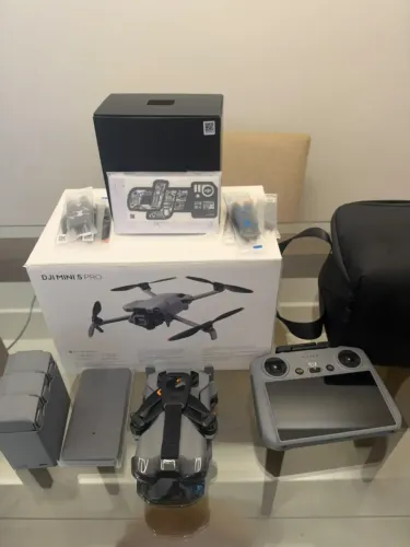 DJI Mini 5 Pro Fly More Combo Plus (com controle RC 2 com tela)