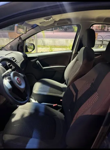 Fiat Palio Attractive 1.0 EVO Fire Flex 8V 5P 2013