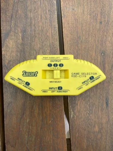 Seletor de Games AV Smart modelo RSE-C119 amarelo