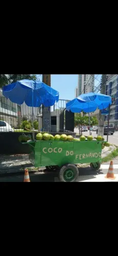 Vende-se uma carroça completa de coco