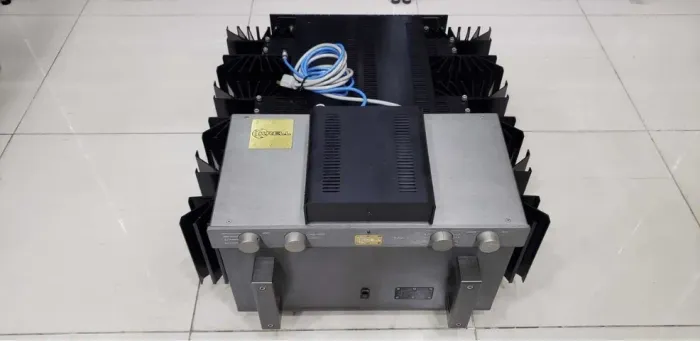 Amplificador Power e Pré-amplificador Krell Ksa 200b & Pam 7 Cobertura Cabinada JBL Byd X6