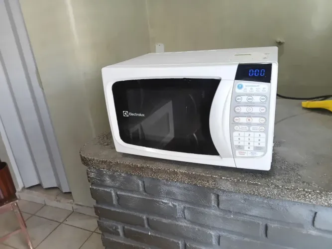 Microondas Electrolux  novíssimo 