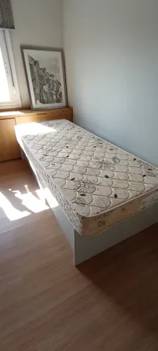 Cama solteiro com bicama com dois colchões solteiro