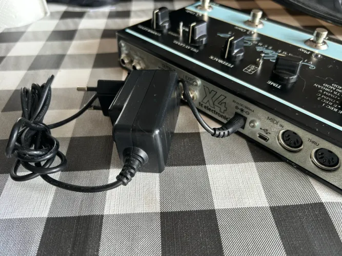 TC Electronic Alter Ego X4 Vintage Echo Delay Looper