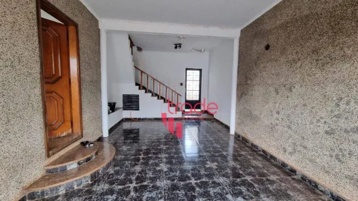 Casa à Venda de 06 Quartos na Vila Tibério em Ribeirão Preto. Pronta para Morar.