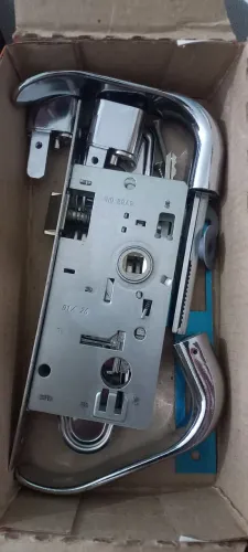 Fechadura STAM para portas de madeira de 30 a 40 mm