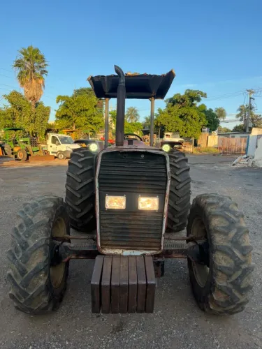 Trator Massey Ferguson 283 - 4x4