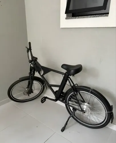 Bicicleta Elétrica Vela X (Tamanho M) Preta ? Apenas 100km Rodados!