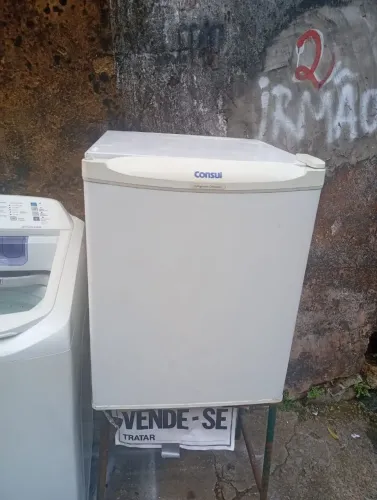Frigobar pequeno