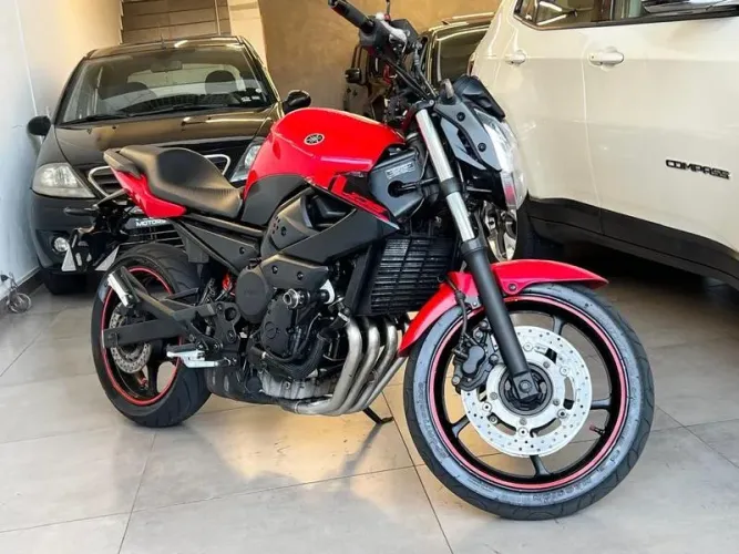 YAMAHA XJ6 N 2012