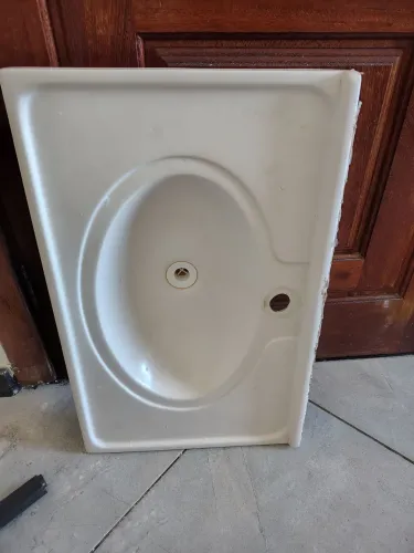 Pia para banheiro de cerâmica