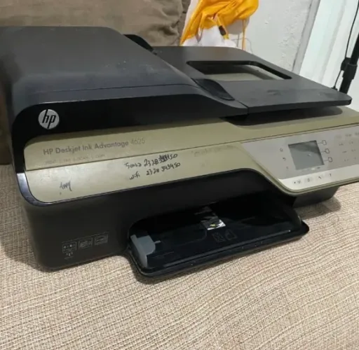 Impressora multifuncional HP Deskjet Ink Advantage 462.