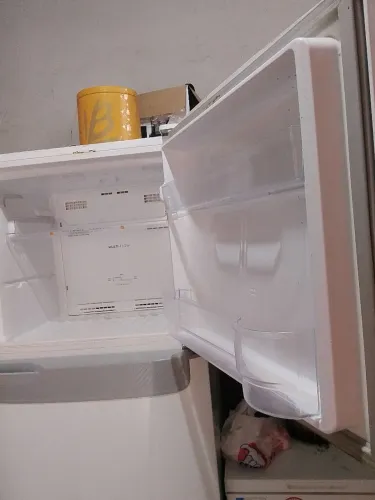 Vendo geladeira funcionando perfeitamente 472 litros *